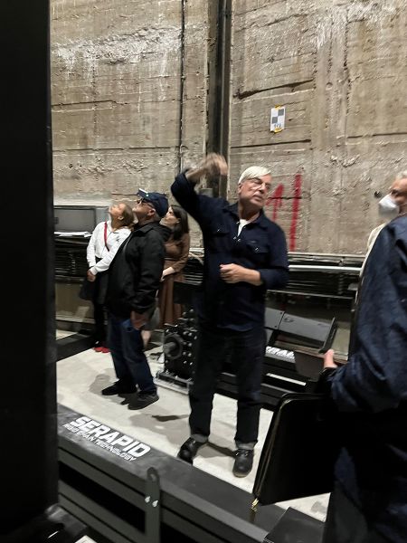 Uwe Arsand bei der Führung Uwe Arsand bei der Führung