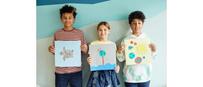 Kunstwerke von Kindern // © Vanessa Loring