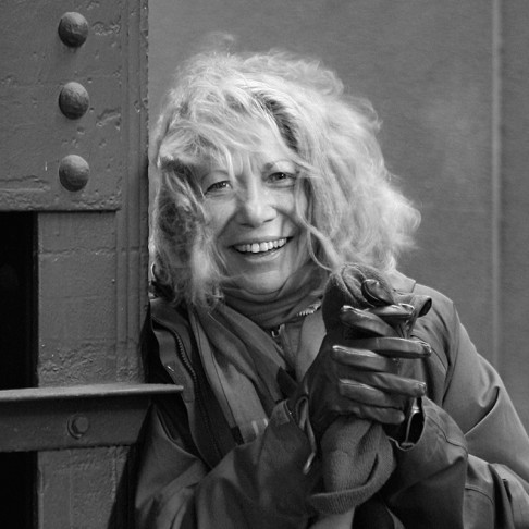 © wowe Robyn Schulkowsky