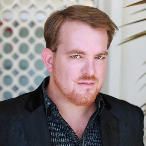 © Suzanne Vinnik / etudearts.com/ Clay Hilley