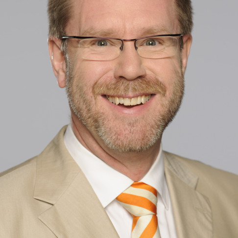 Reinhard  Naumann