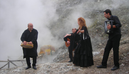 Von kleinen Mönchen und bösen Blicken | Glaube und Aberglaube in Neapel Von kleinen Mönchen und bösen Blicken | Glaube und Aberglaube in Neapel