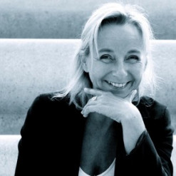 TITLE: Julia Horn