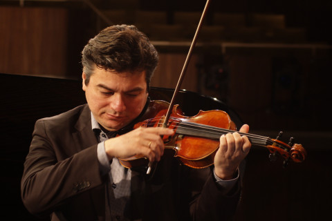Ikki Opitz spielt Fauré Ikki Opitz spielt Fauré