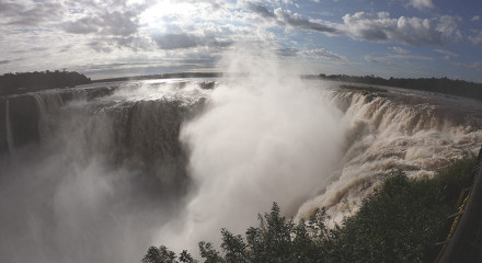 Passion Paraná - A River Like the Sea