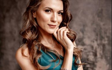 What's coming up? ... La traviata, Act 1 What's coming up? ... La traviata, Act 1