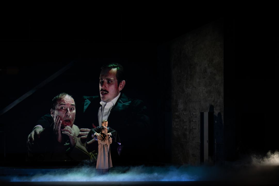 TITLE: Der Barbier von Sevilla
COPYRIGHT: Tim Müller Tim Müller