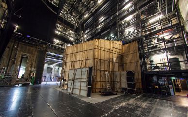 Opera from a different perspective: backstage tour and workshops