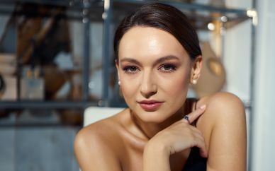 Ekaterina Sannikova übernimmt die Partie der Francesca  | Zur Stückseite Ein Porträtbild von Ekaterina Sannikova.